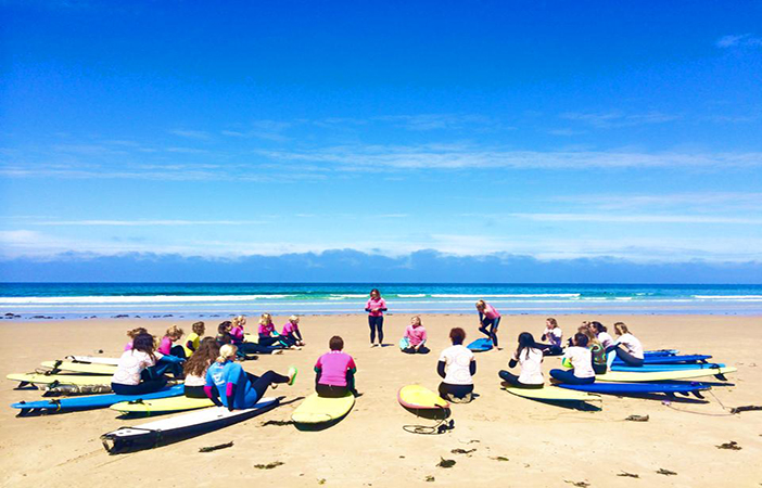 Best Surf Spots Destinations For Beginners